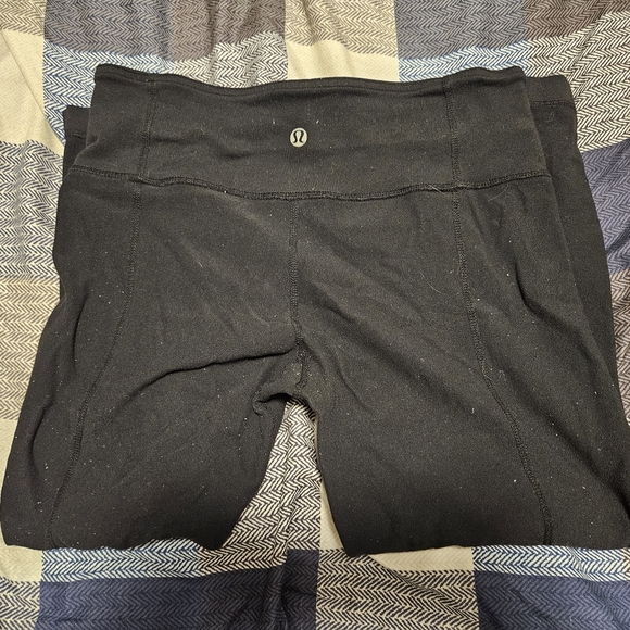 Lulu lemon capris - Picture 2 of 2